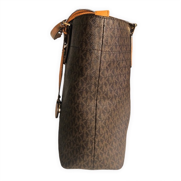 GUC Michael Kors, Signature Print Logo, Leather Tote - Picture 5 of 16